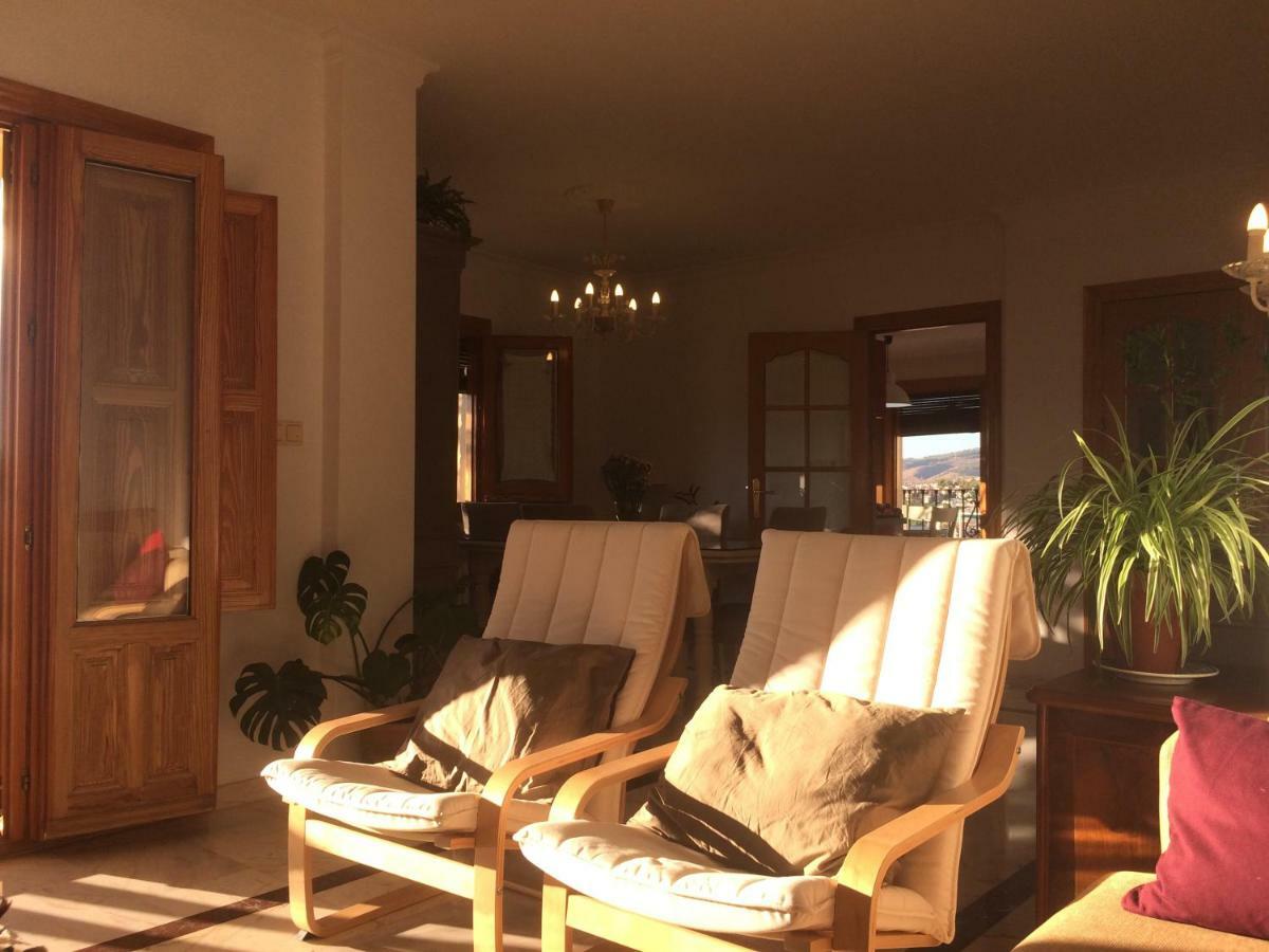 グラナダBonita Casa En Barrio De Monachilアパートメント エクステリア 写真