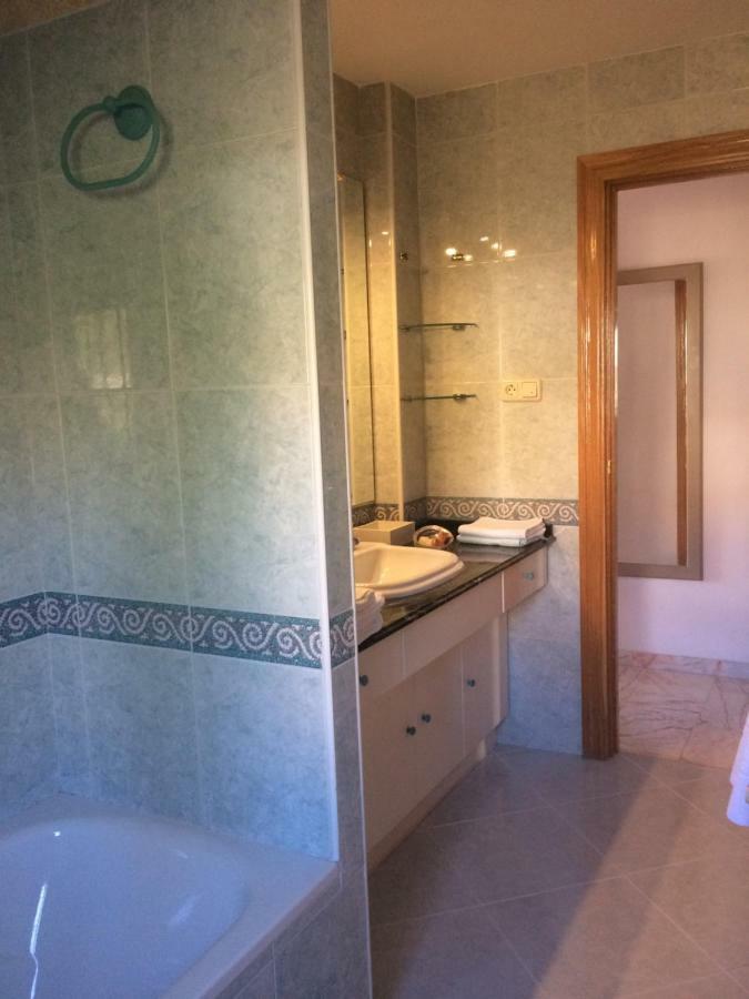 グラナダBonita Casa En Barrio De Monachilアパートメント エクステリア 写真
